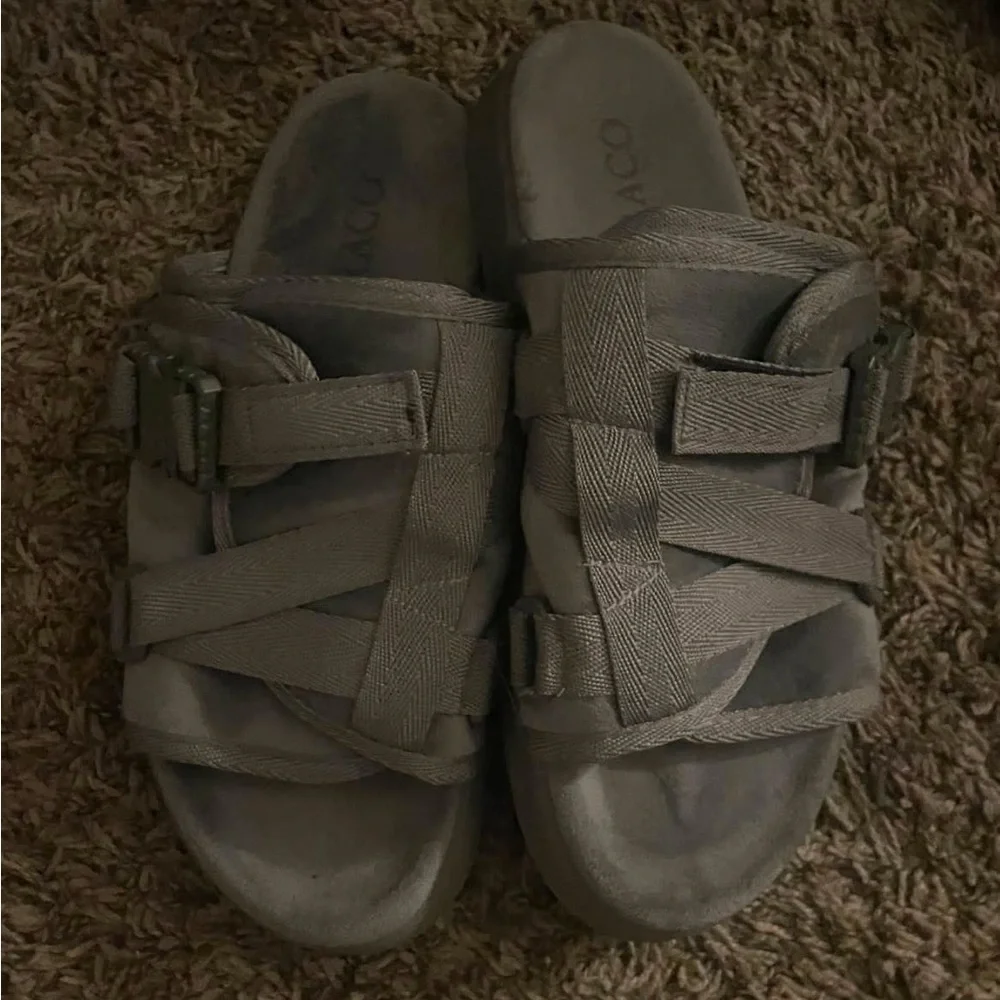 Casual Men's Gray Slide Sandals with Adjustable Webbing Straps